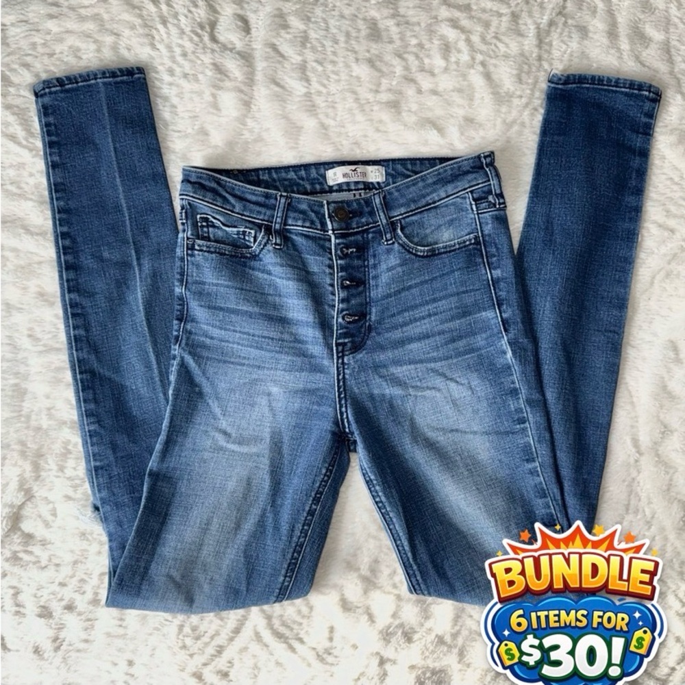 Hollister Women's Skinny Jeans in Classic Blue